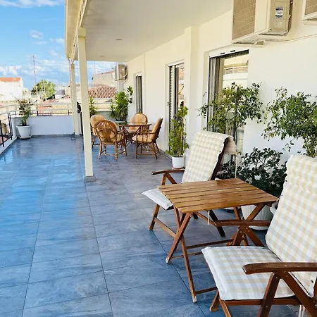 Urban Elegance - Tríkala