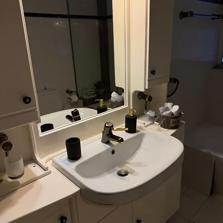 Urban Elegance - Tríkala